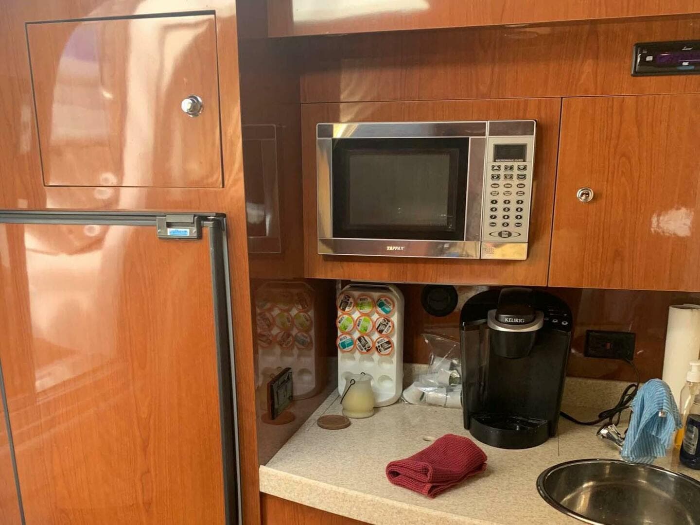 2005 Regal 3560 Commodore — photo 5