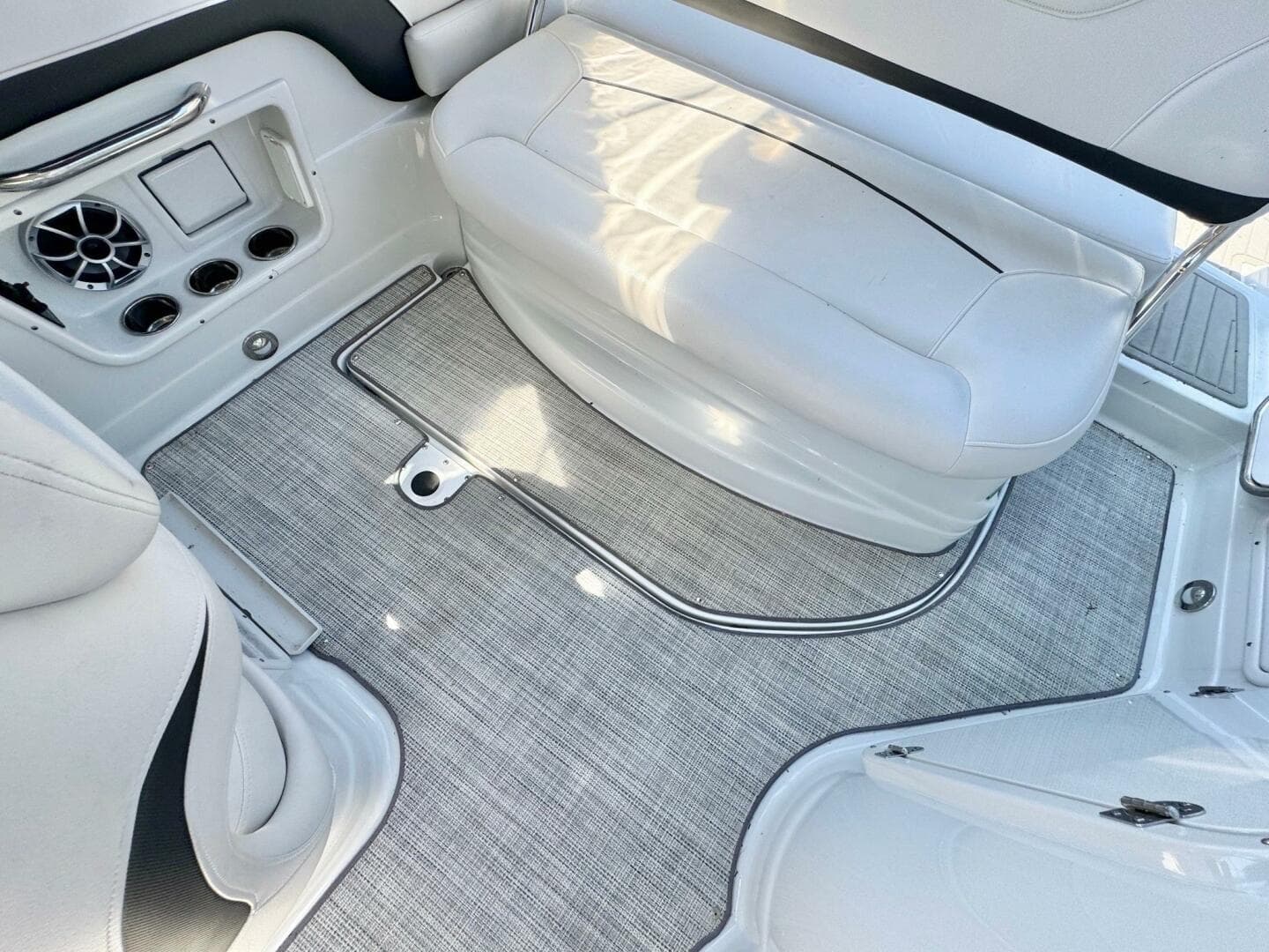 2020 Crownline 264 Cr — photo 37