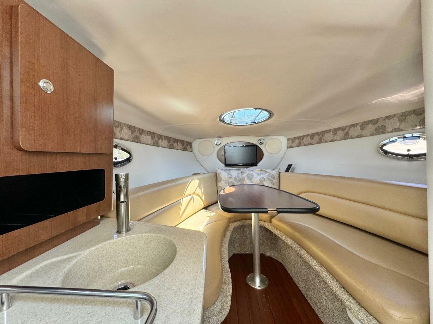 2020 Crownline 264 Cr — photo 109