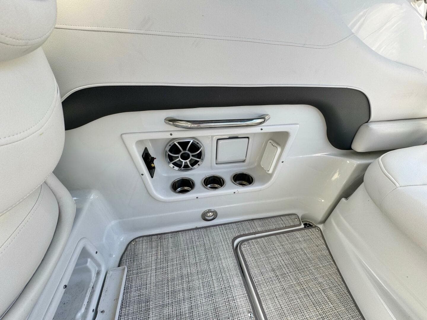 2020 Crownline 264 Cr — photo 92