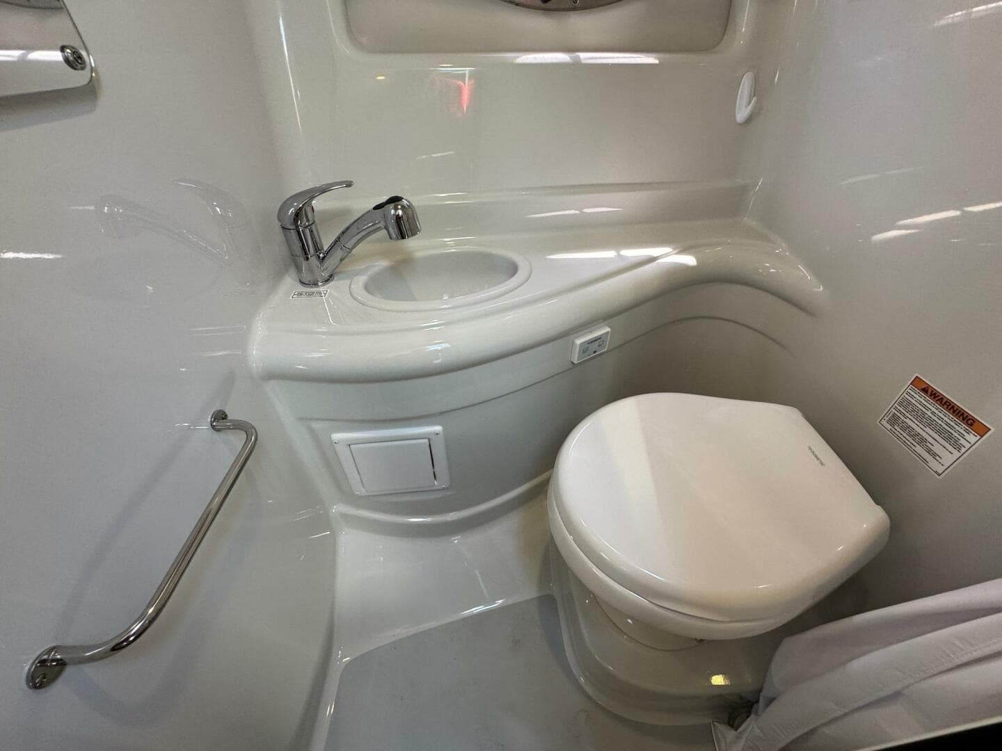 2020 Crownline 264 Cr — photo 130