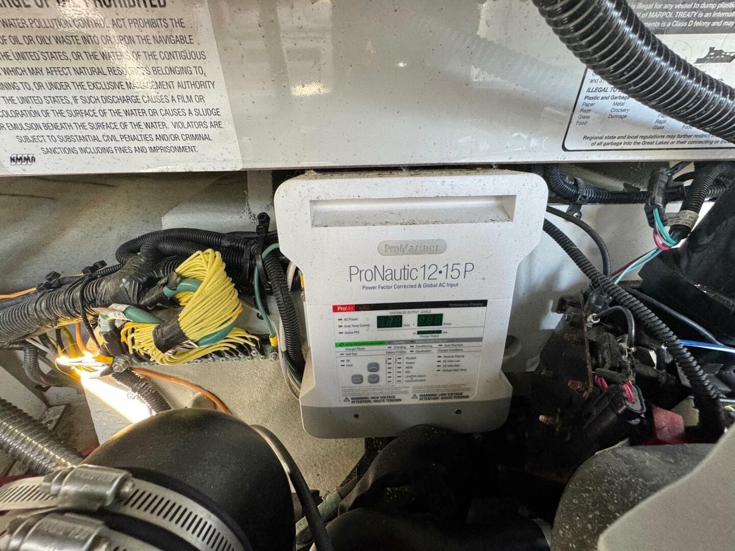 2020 Crownline 264 Cr — photo 152