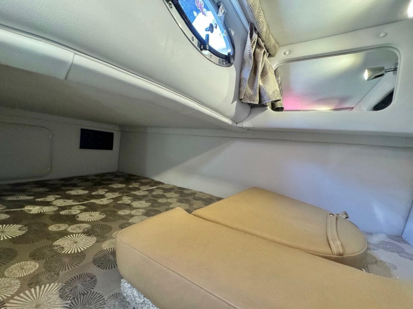 2020 Crownline 264 Cr — photo 125