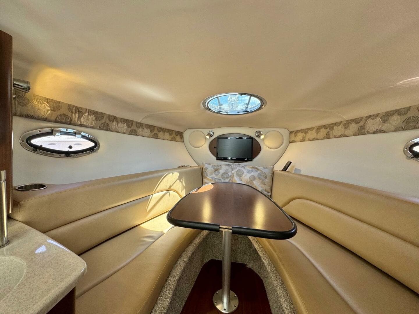 2020 Crownline 264 Cr — photo 131