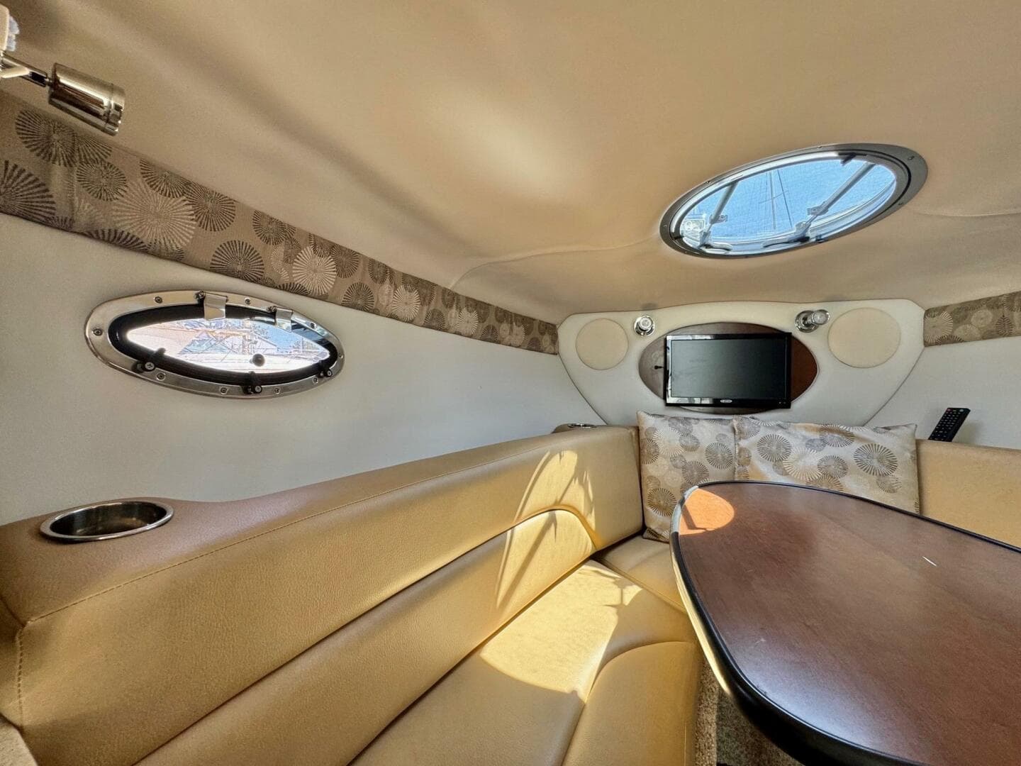 2020 Crownline 264 Cr — photo 112