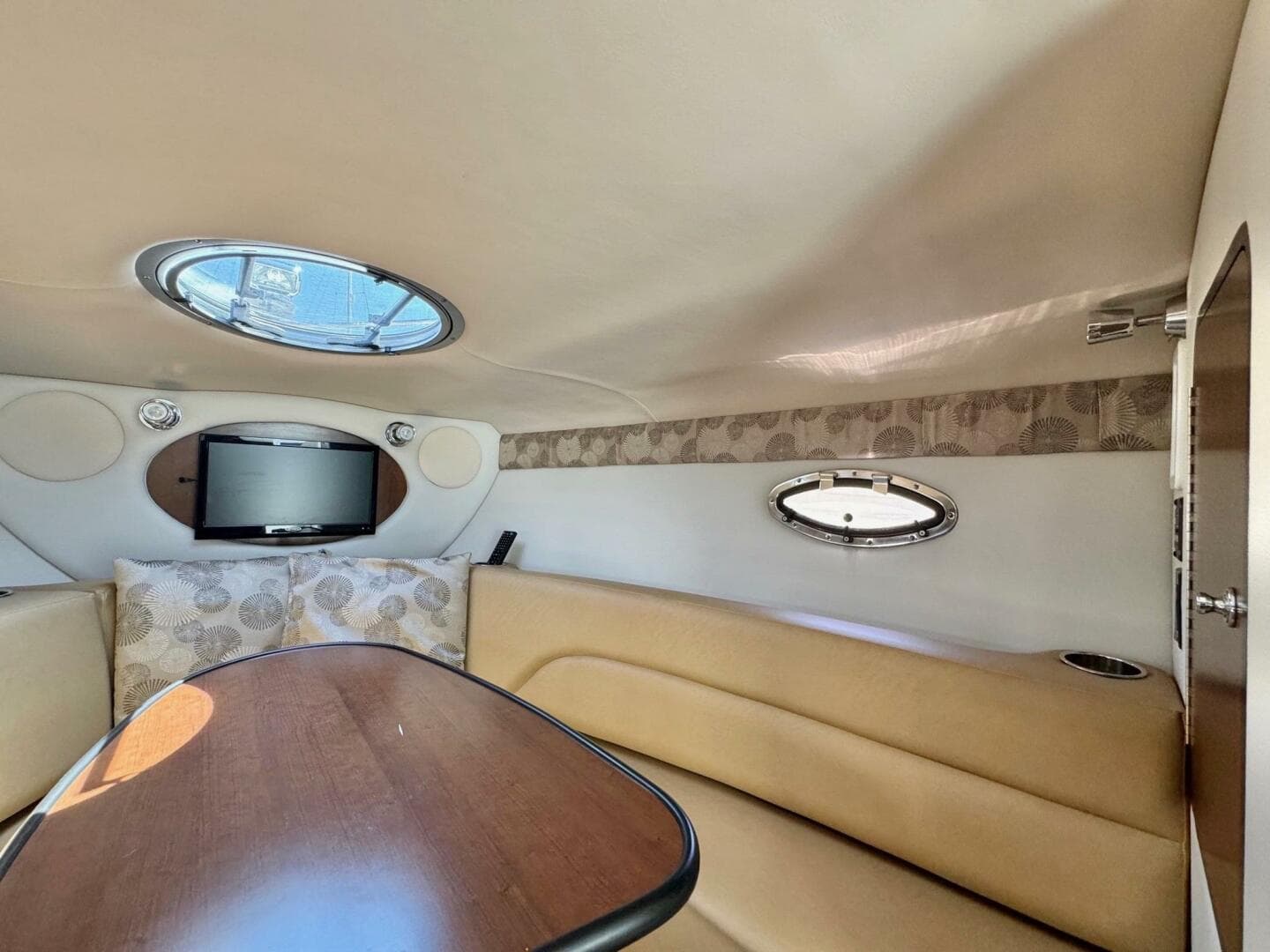 2020 Crownline 264 Cr — photo 110