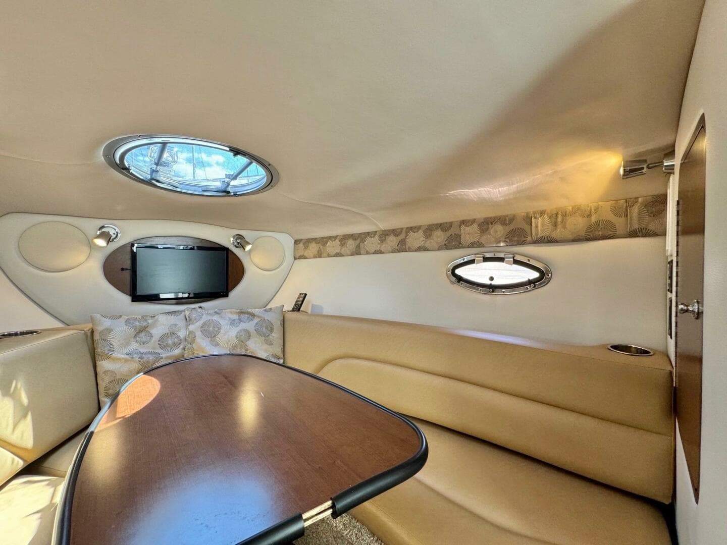 2020 Crownline 264 Cr — photo 132