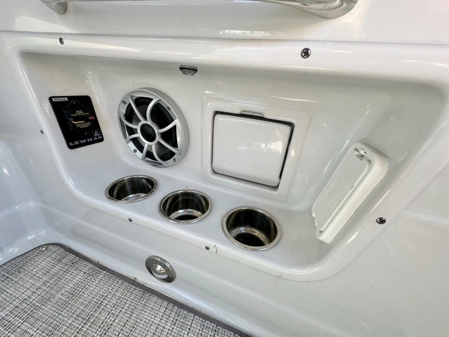 2020 Crownline 264 Cr — photo 93