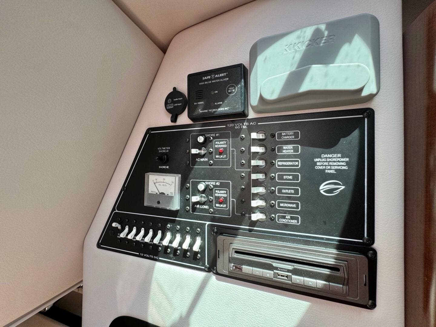 2020 Crownline 264 Cr — photo 117