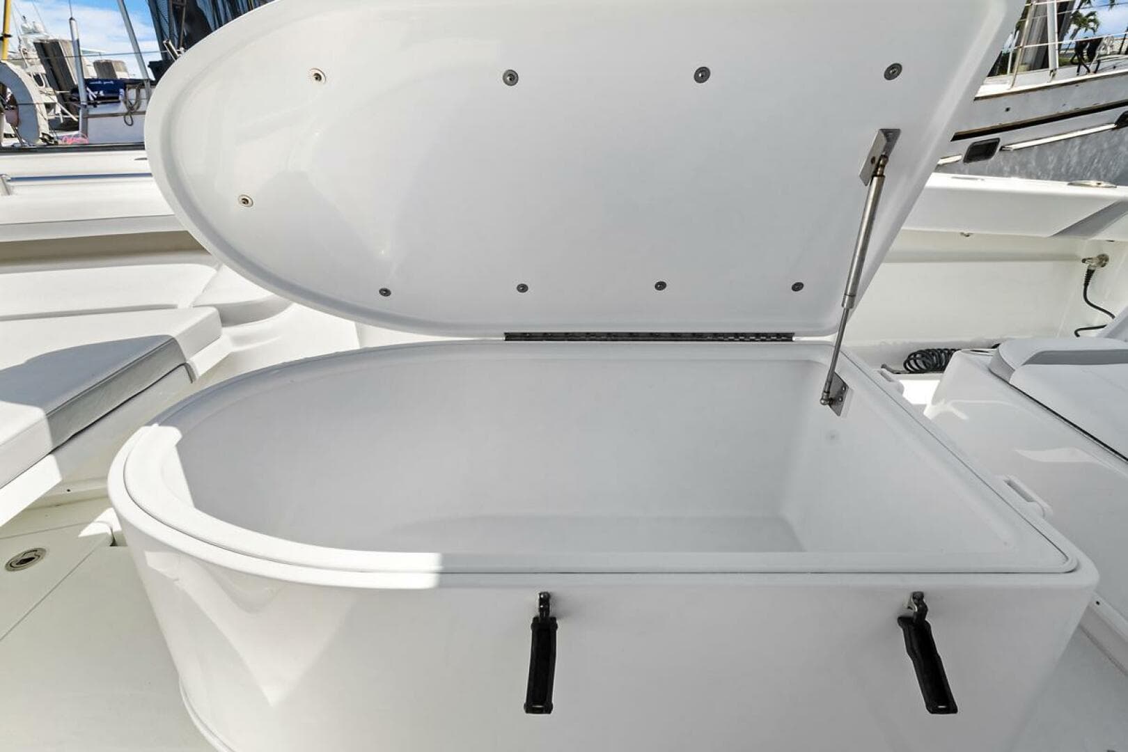 2020 Yellowfin Center Console — photo 13