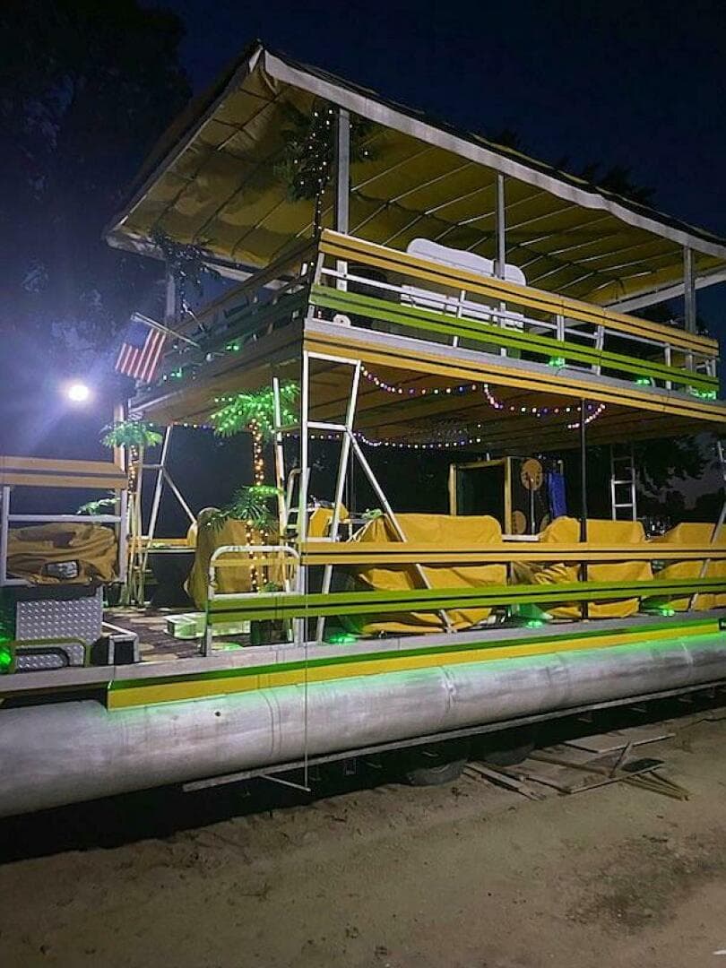 2008 Crest 35 Double Decker — photo 22