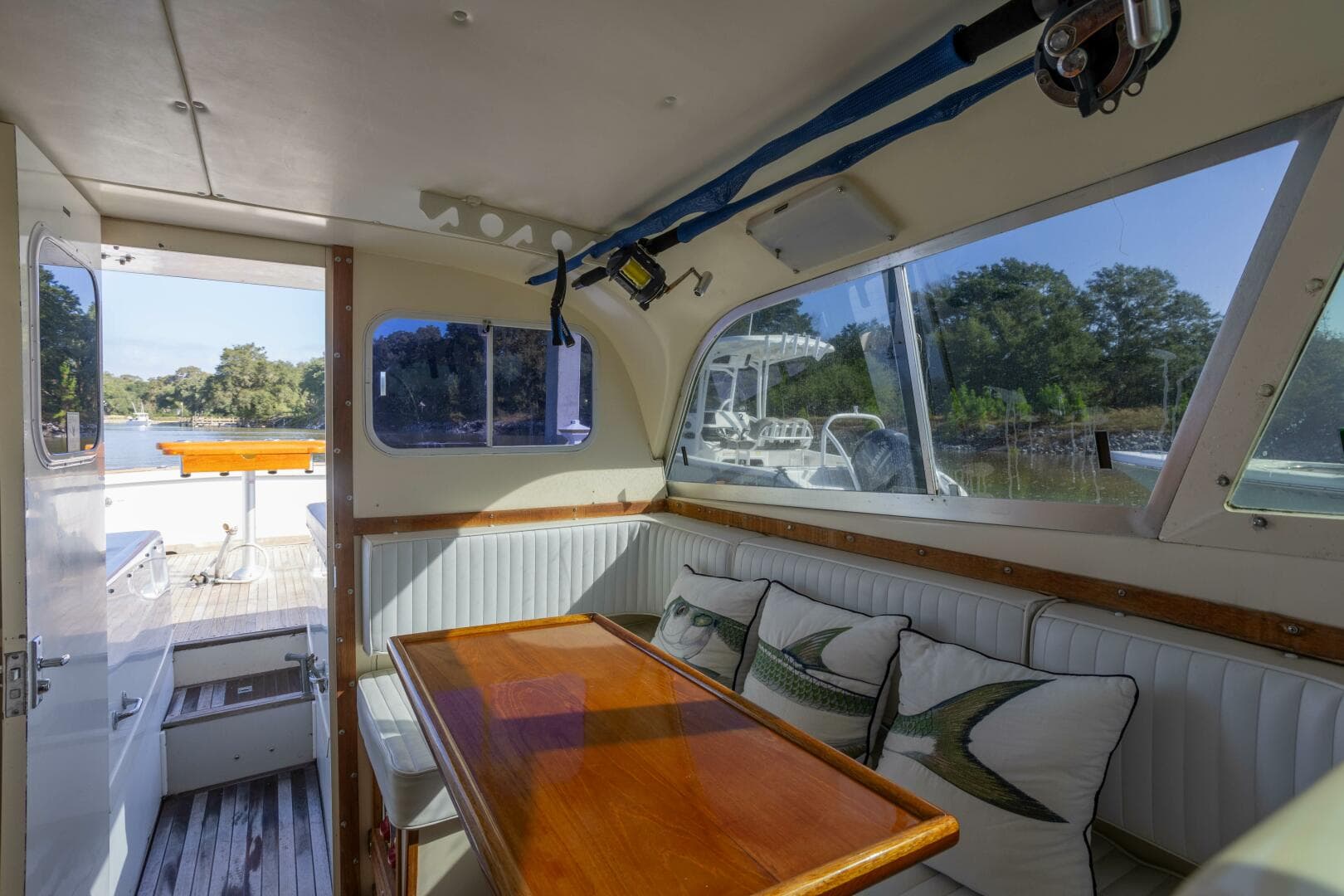 1974 Bertram 31 Sportfisher — photo 15