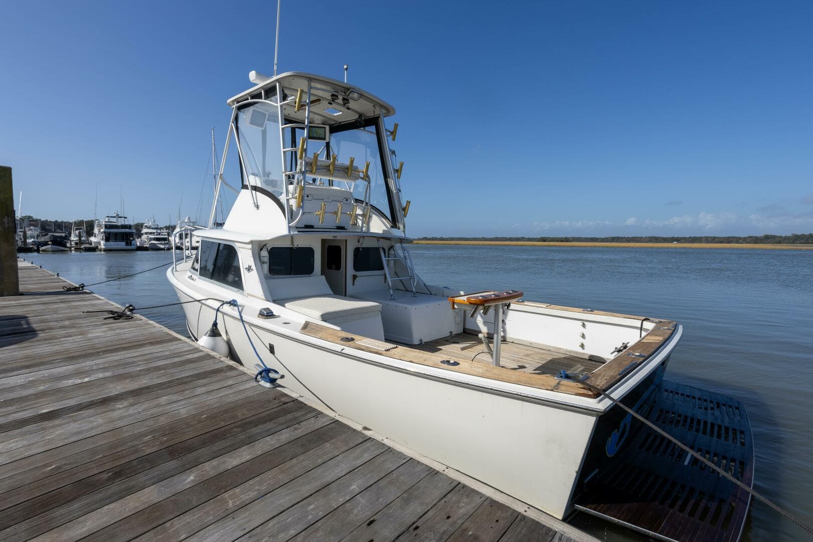 1974 Bertram 31 Sportfisher — photo 11