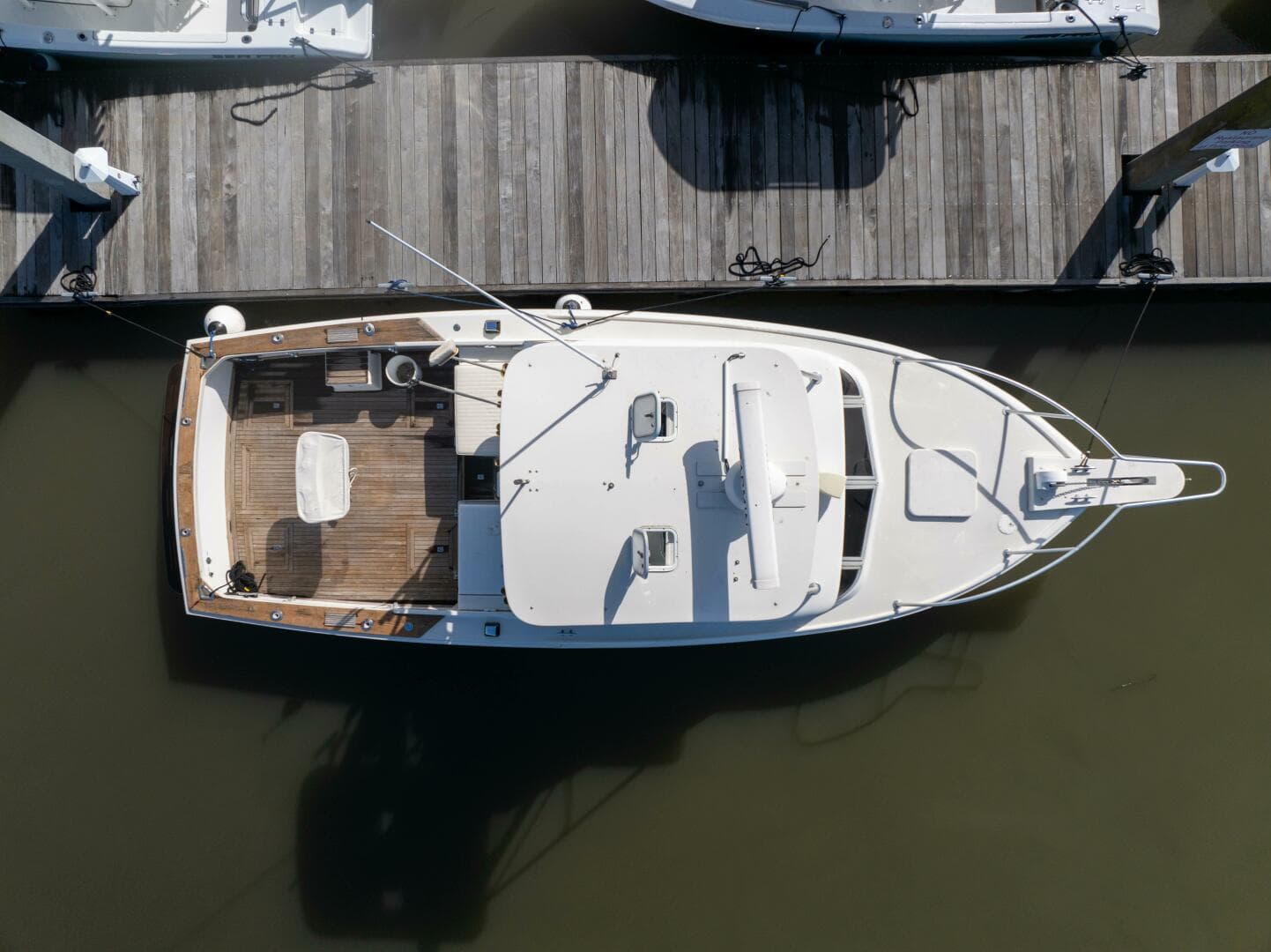 1974 Bertram 31 Sportfisher — photo 20