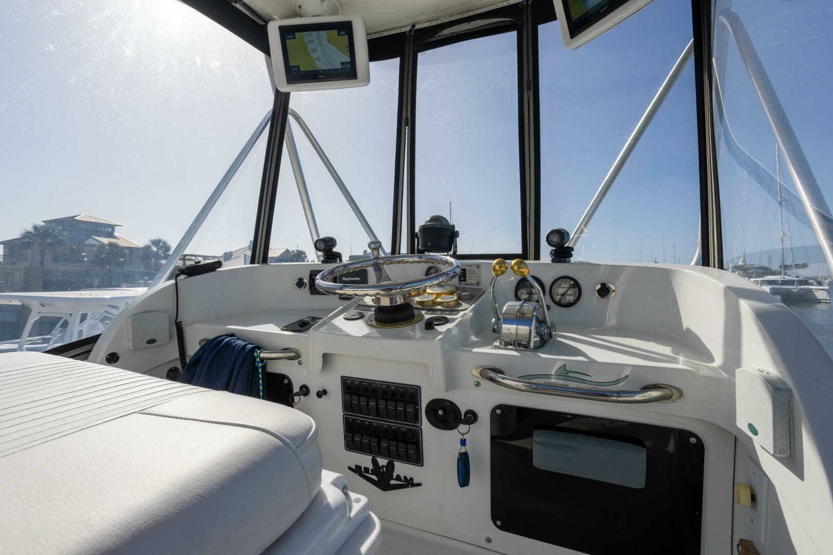 1974 Bertram 31 Sportfisher — photo 16