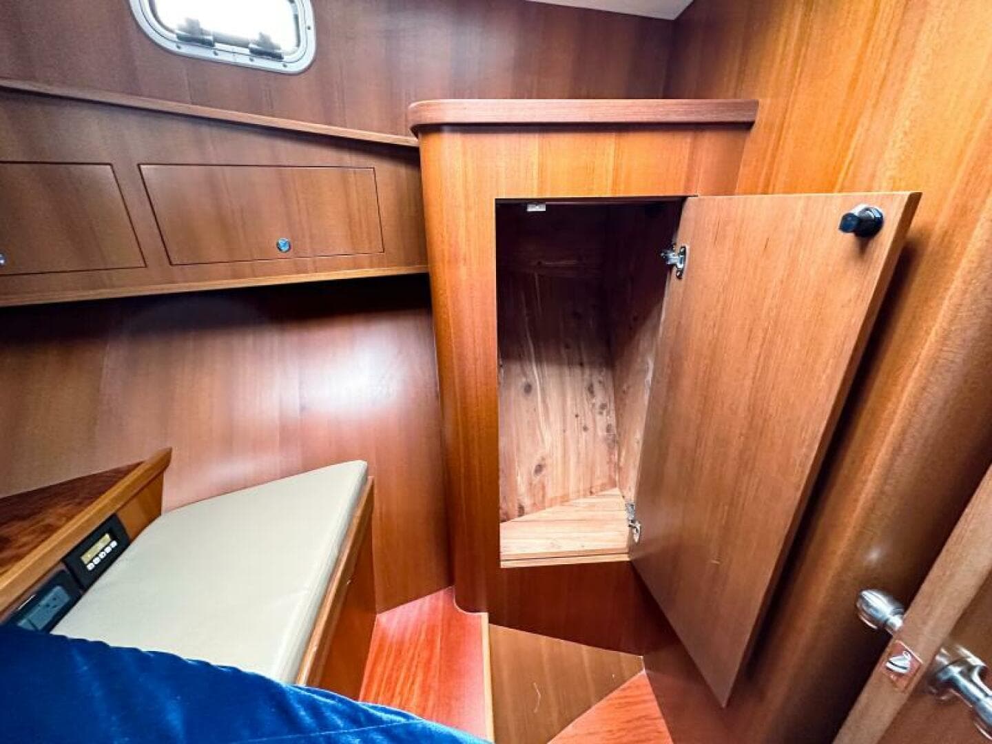 2025 Bracewell 41 — photo 10