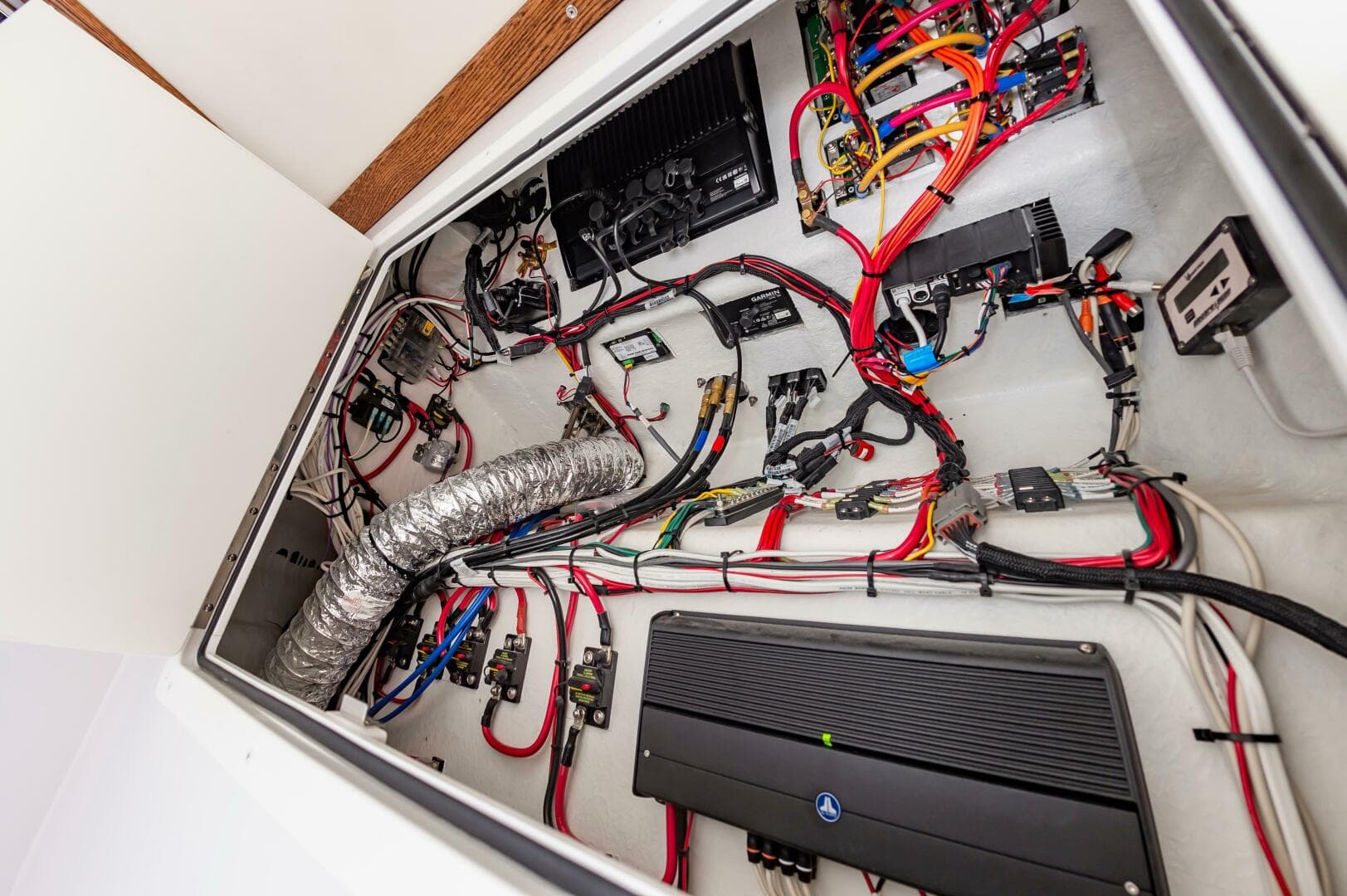 2024 Custom Chesapeake Bay Built Custom 33 — photo 47