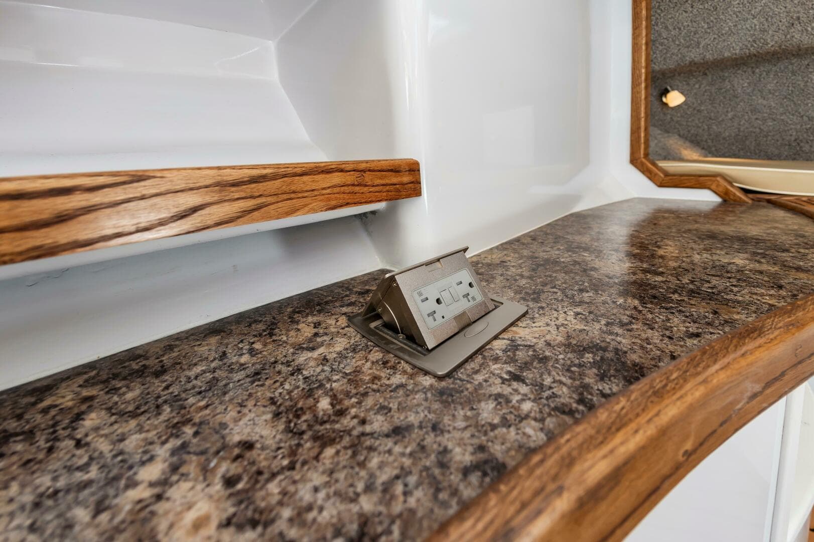 2024 Custom Chesapeake Bay Built Custom 33 — photo 43