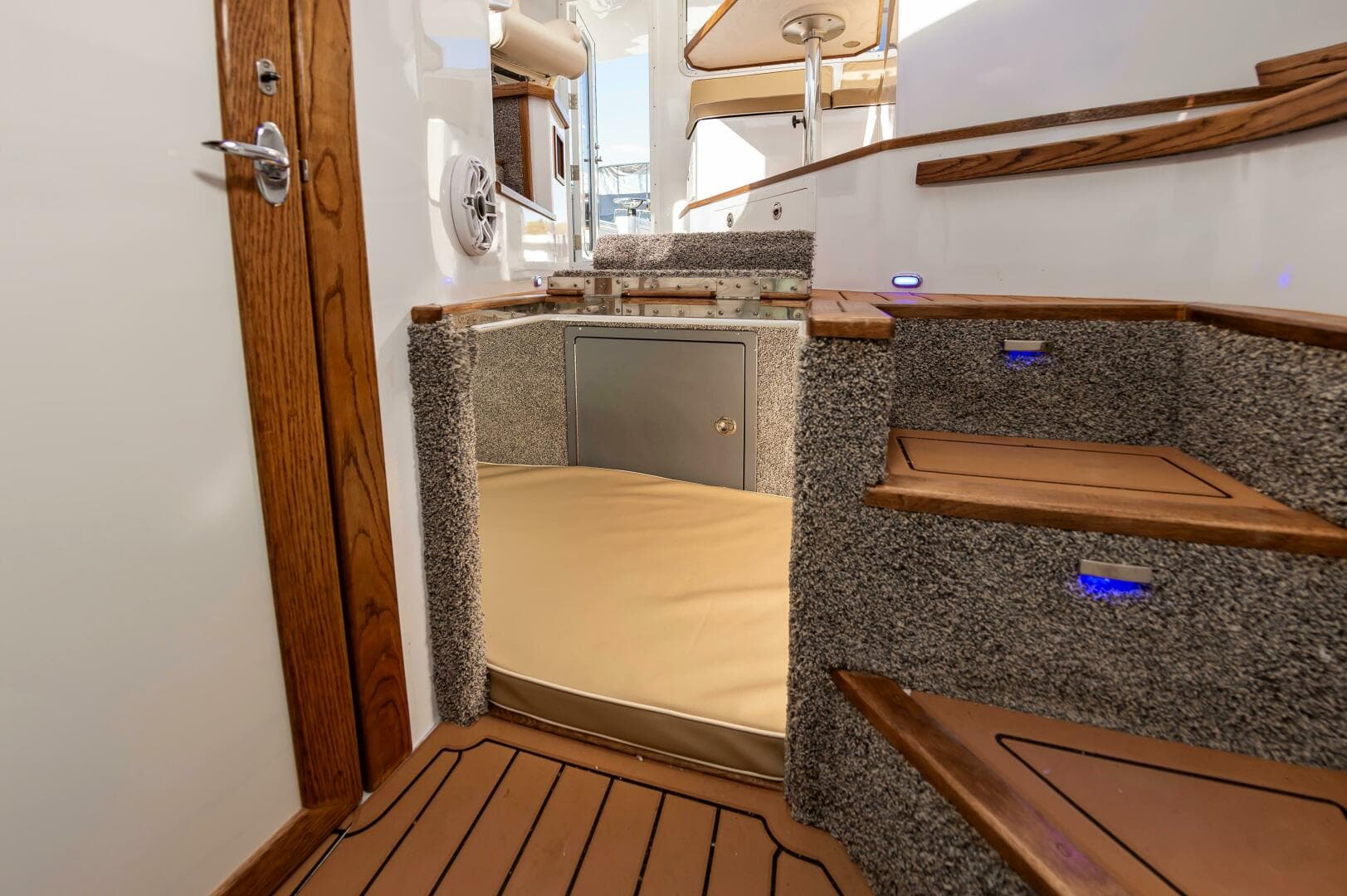 2024 Custom Chesapeake Bay Built Custom 33 — photo 52
