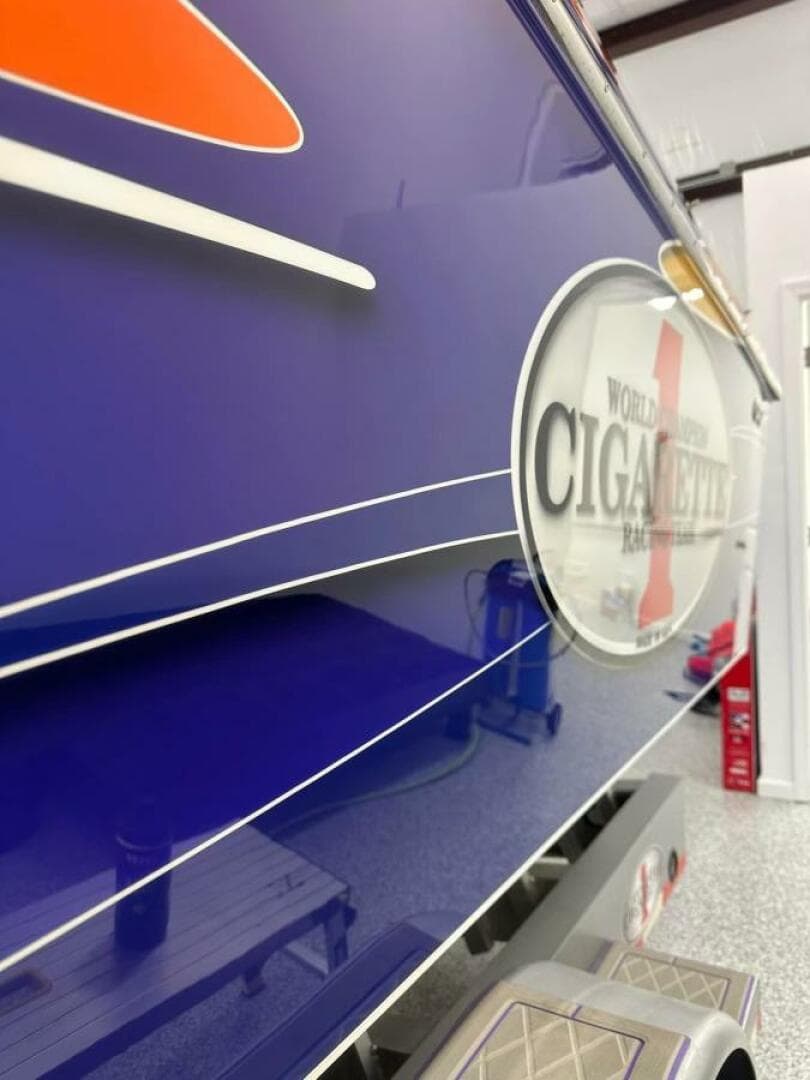 2005 Cigarette 39 Top Gun Unlimited — photo 11