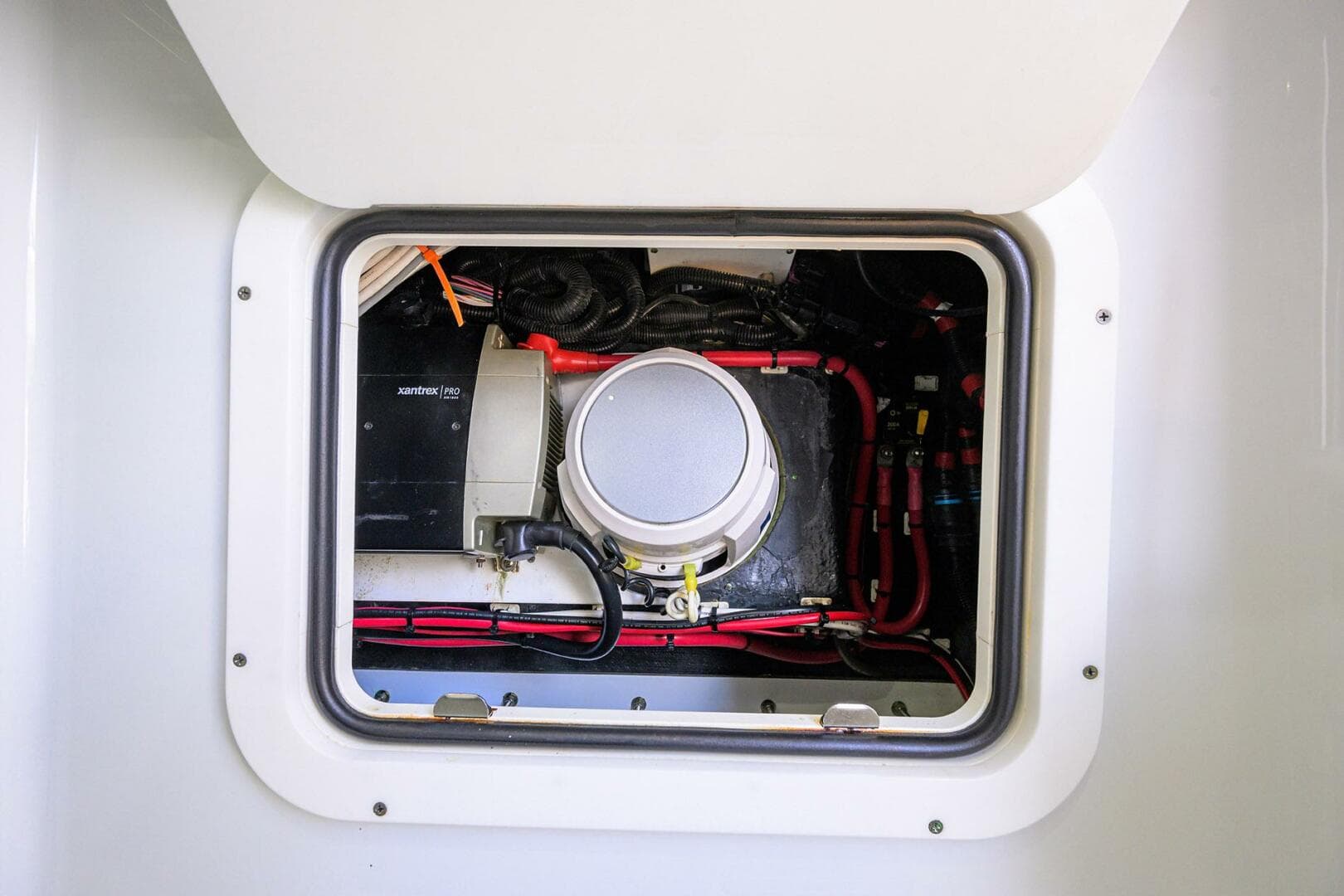 2021 Yellowfin 42 — photo 50