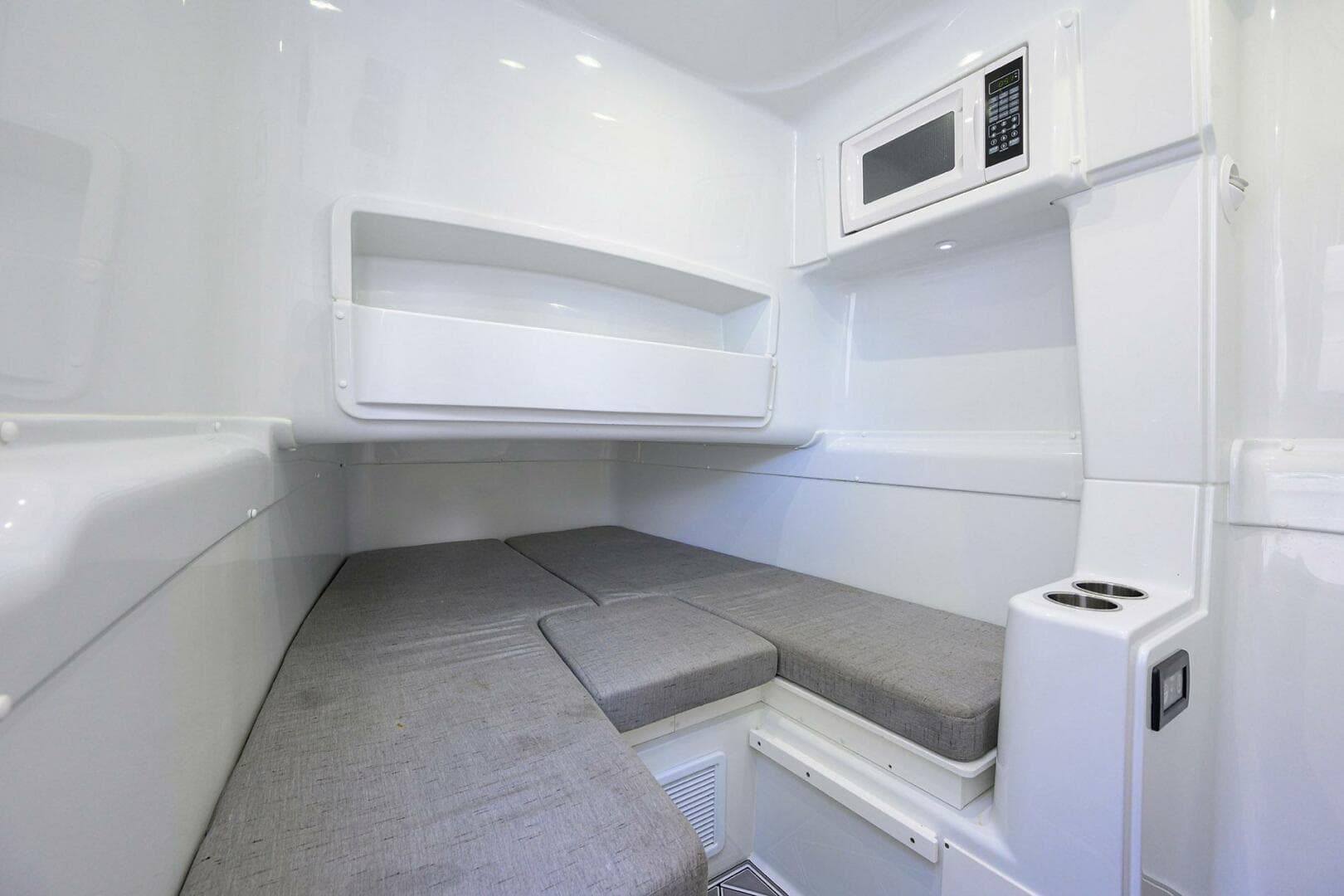 2021 Yellowfin 42 — photo 45