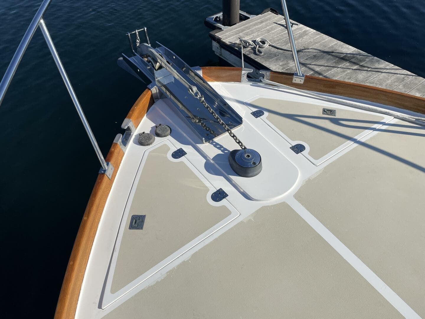 2001 Grand Banks Eastbay 38 HX — photo 14