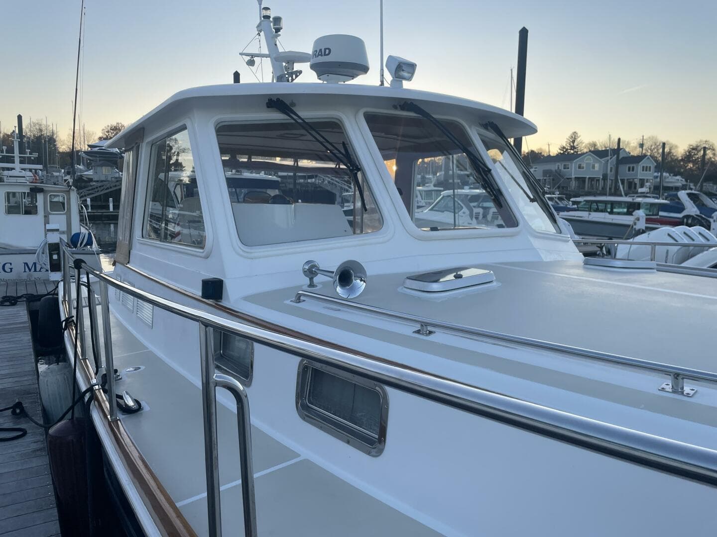 2001 Grand Banks Eastbay 38 HX — photo 13