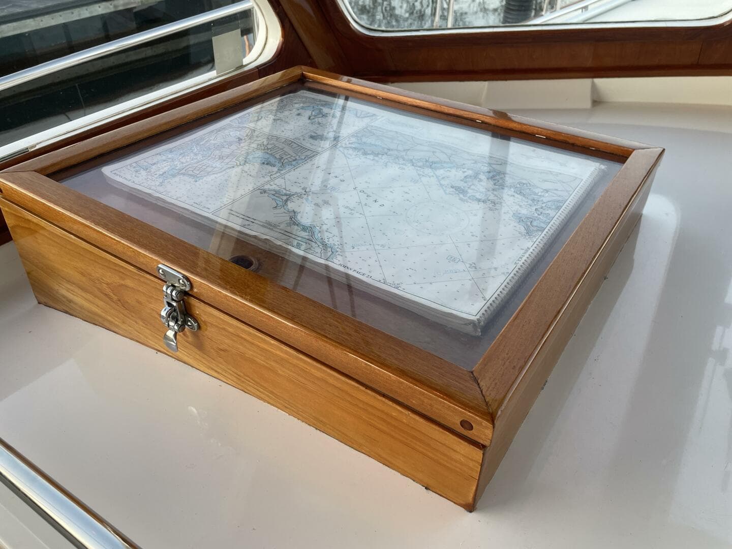 2001 Grand Banks Eastbay 38 HX — photo 31