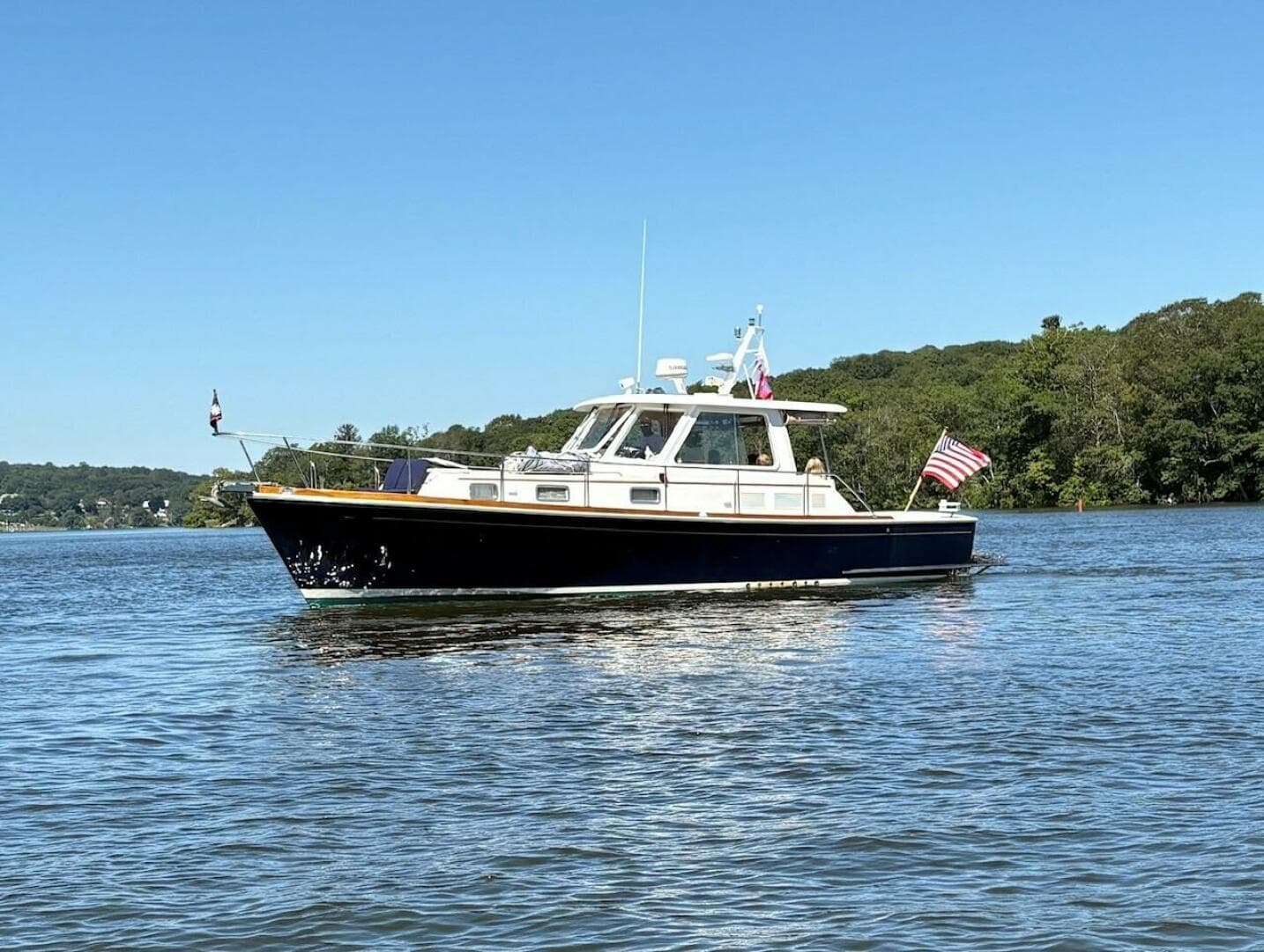 2001 Grand Banks Eastbay 38 HX — photo 1