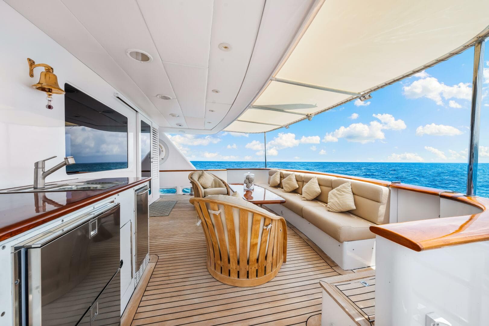 1996 Palmer Johnson Tri-Deck FB — photo 27