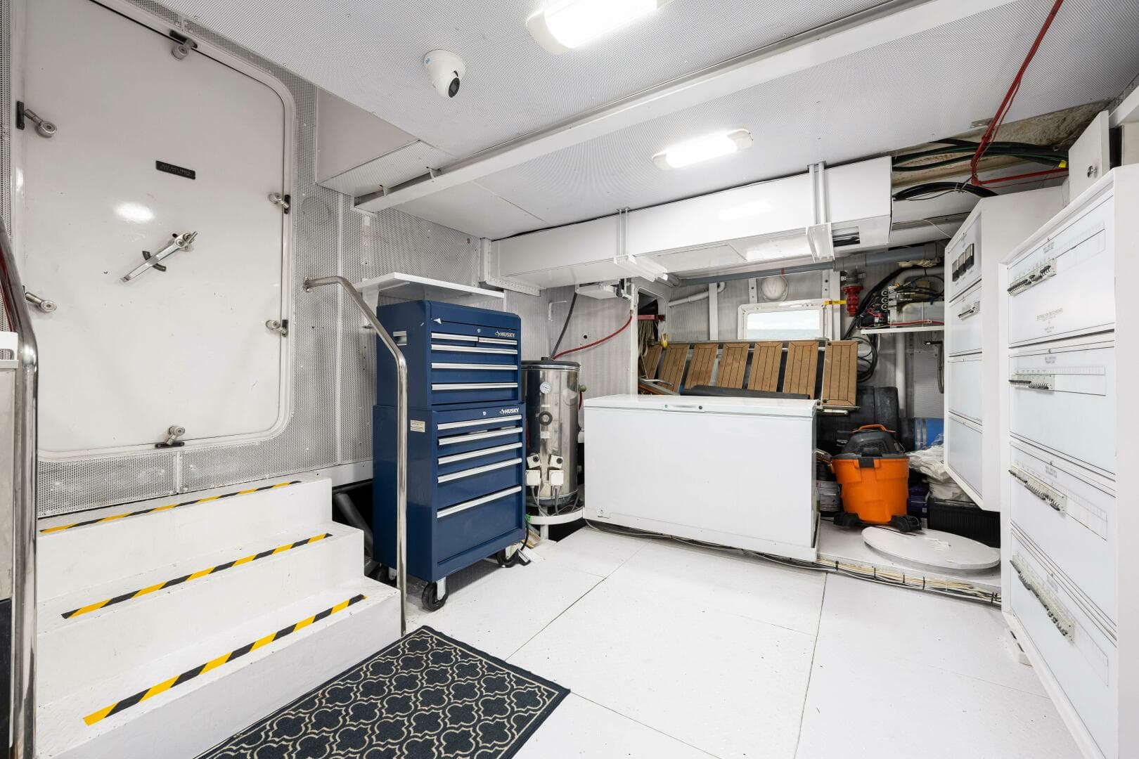 1996 Palmer Johnson Tri-Deck FB — photo 135