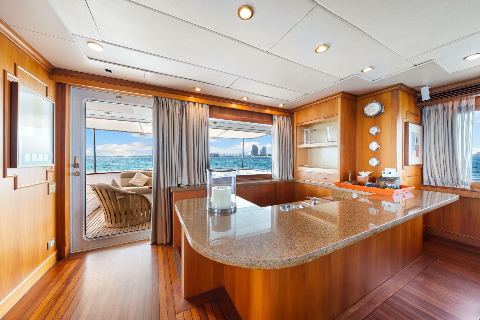 1996 Palmer Johnson Tri-Deck FB — photo 45