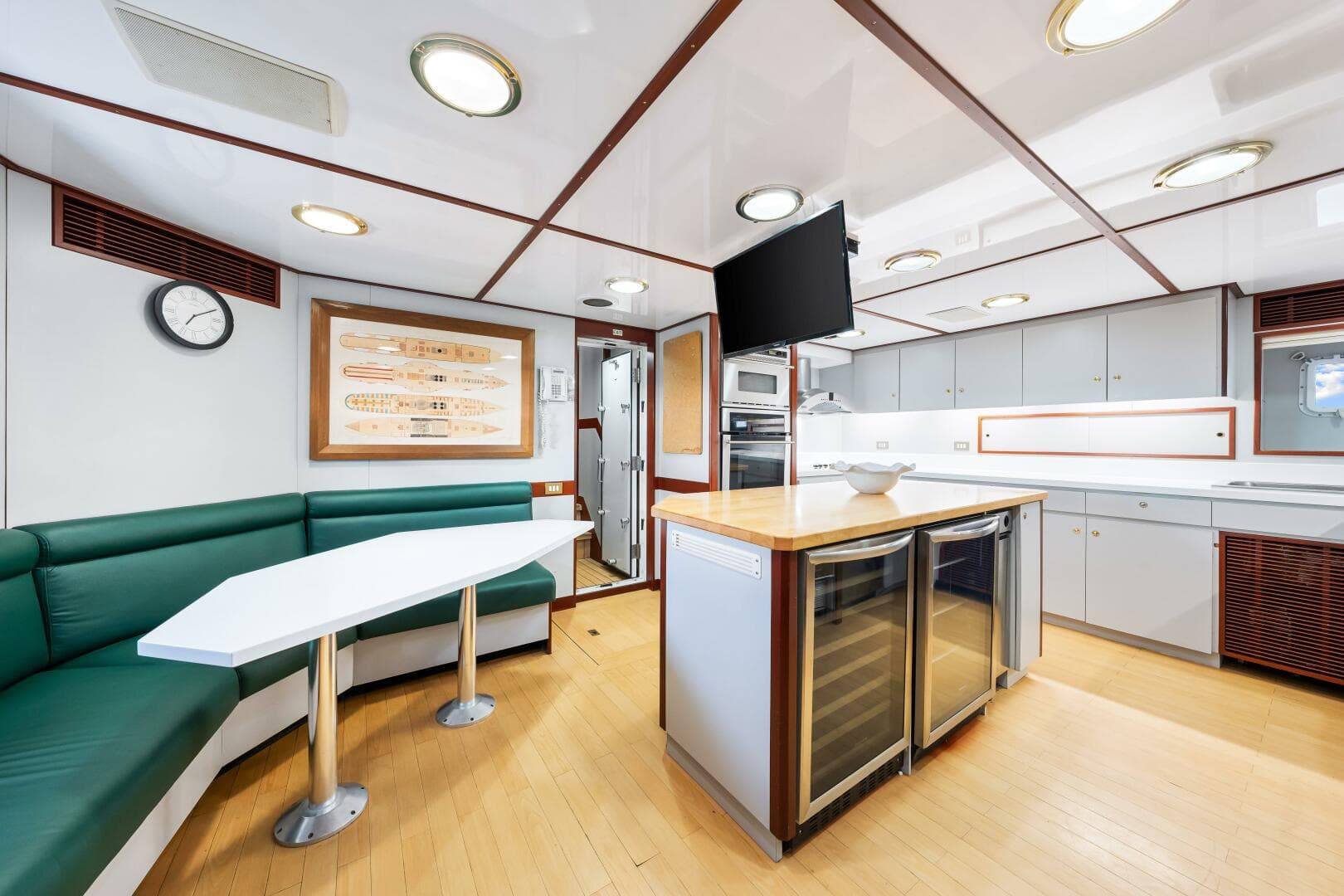 1996 Palmer Johnson Tri-Deck FB — photo 120