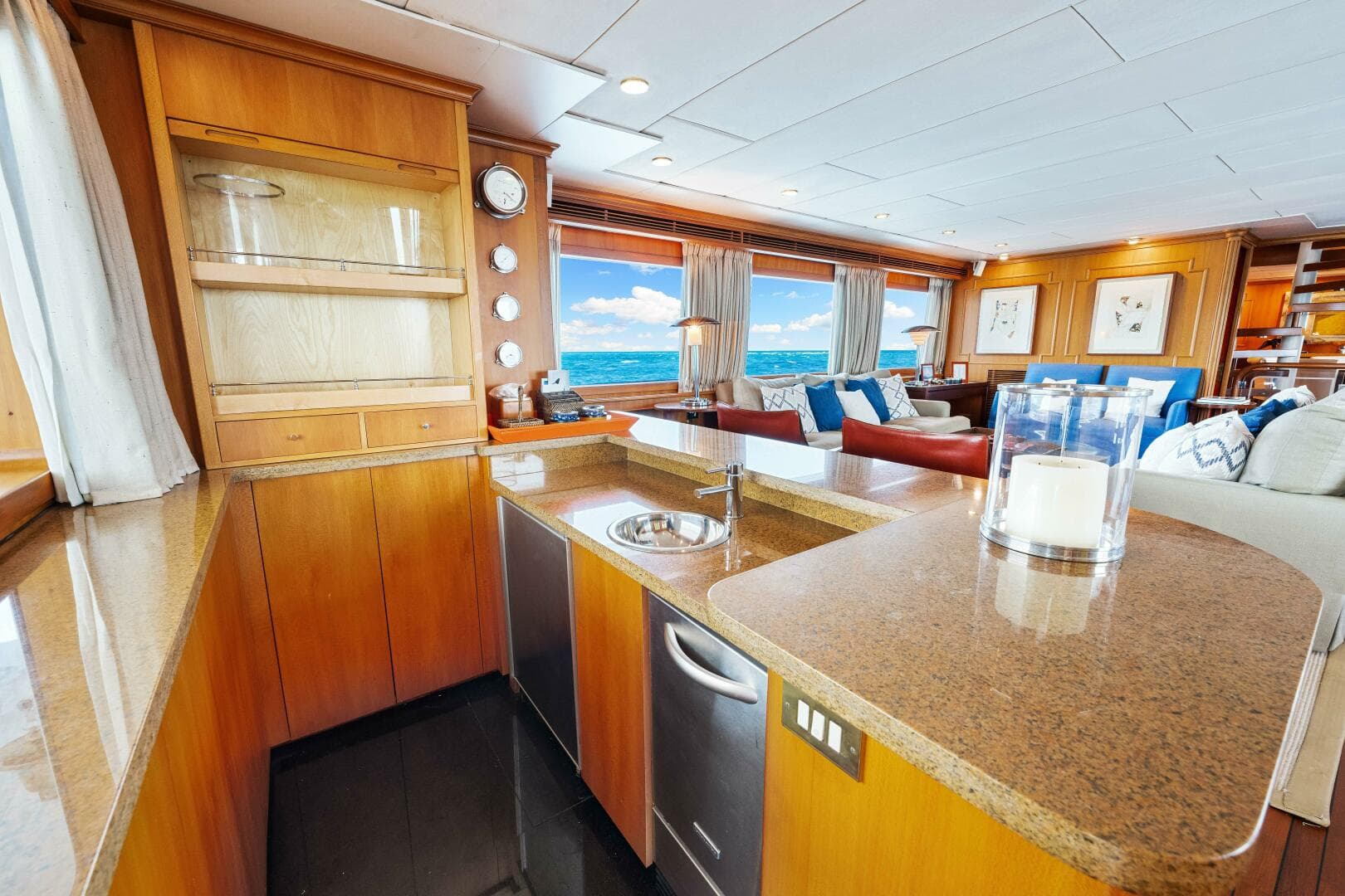 1996 Palmer Johnson Tri-Deck FB — photo 46