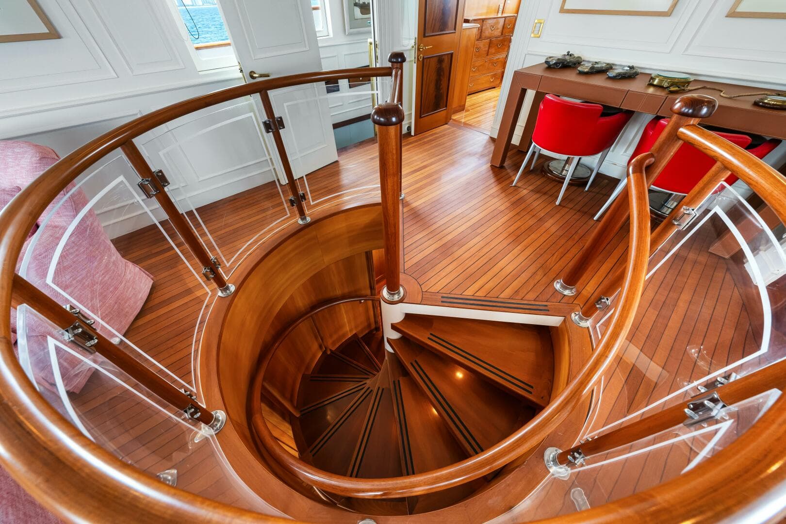 1996 Palmer Johnson Tri-Deck FB — photo 84