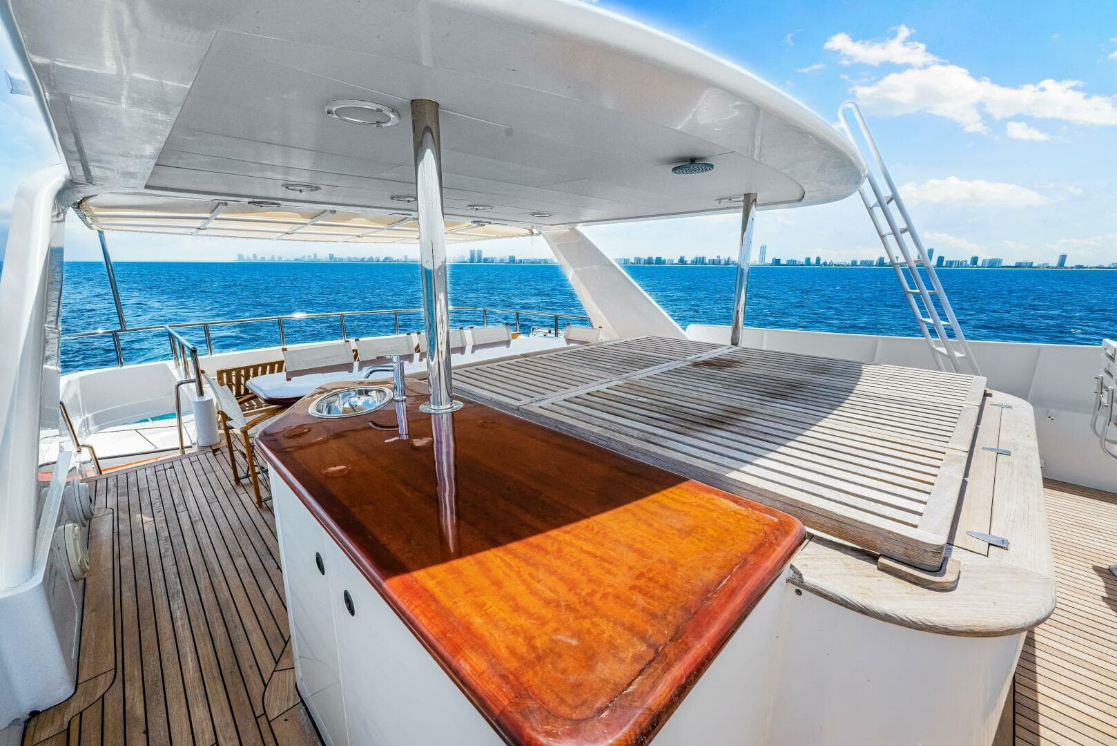 1996 Palmer Johnson Tri-Deck FB — photo 111