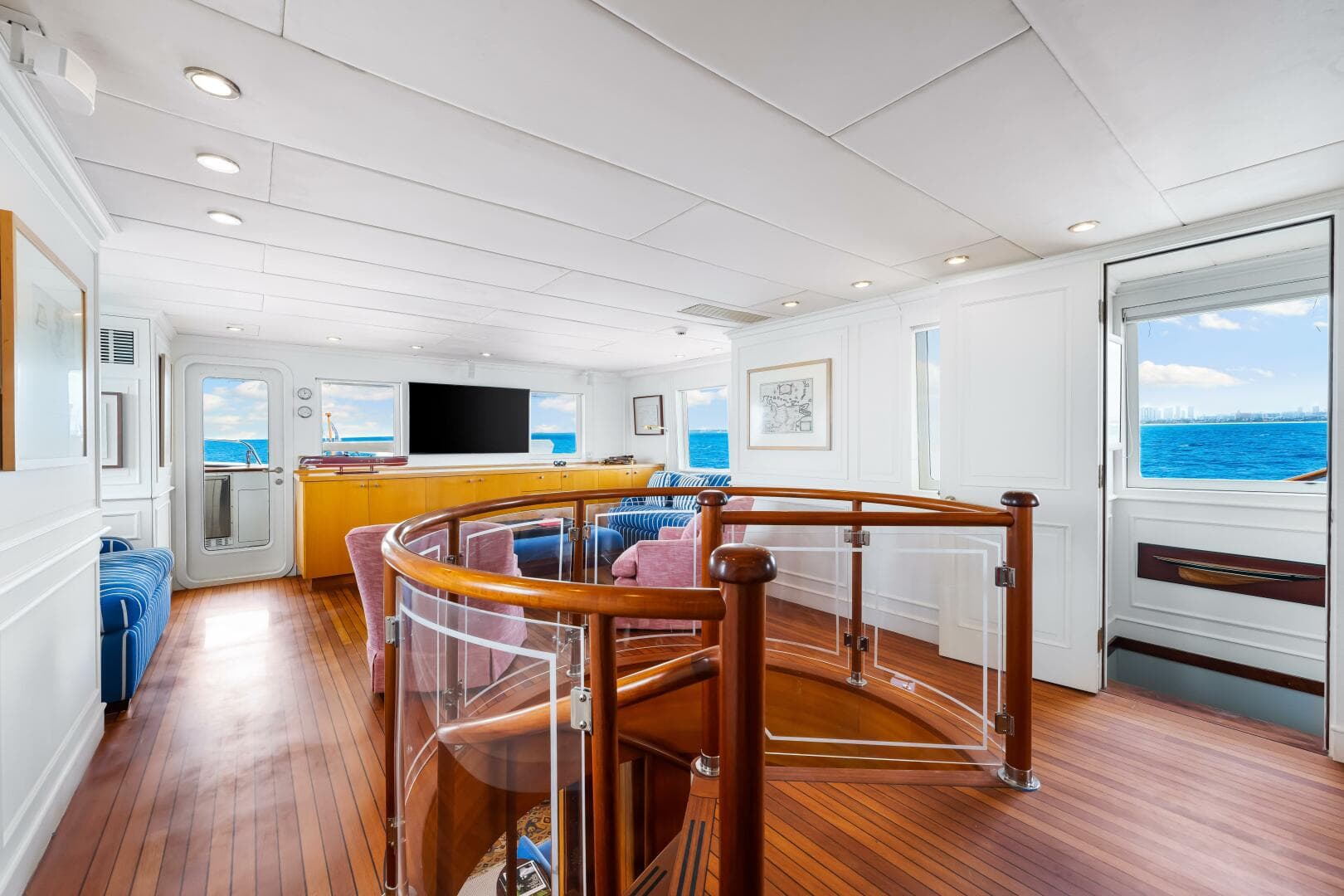 1996 Palmer Johnson Tri-Deck FB — photo 78