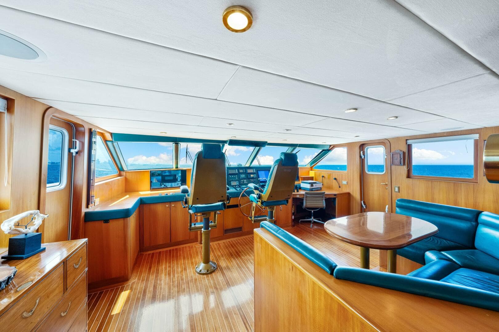 1996 Palmer Johnson Tri-Deck FB — photo 85