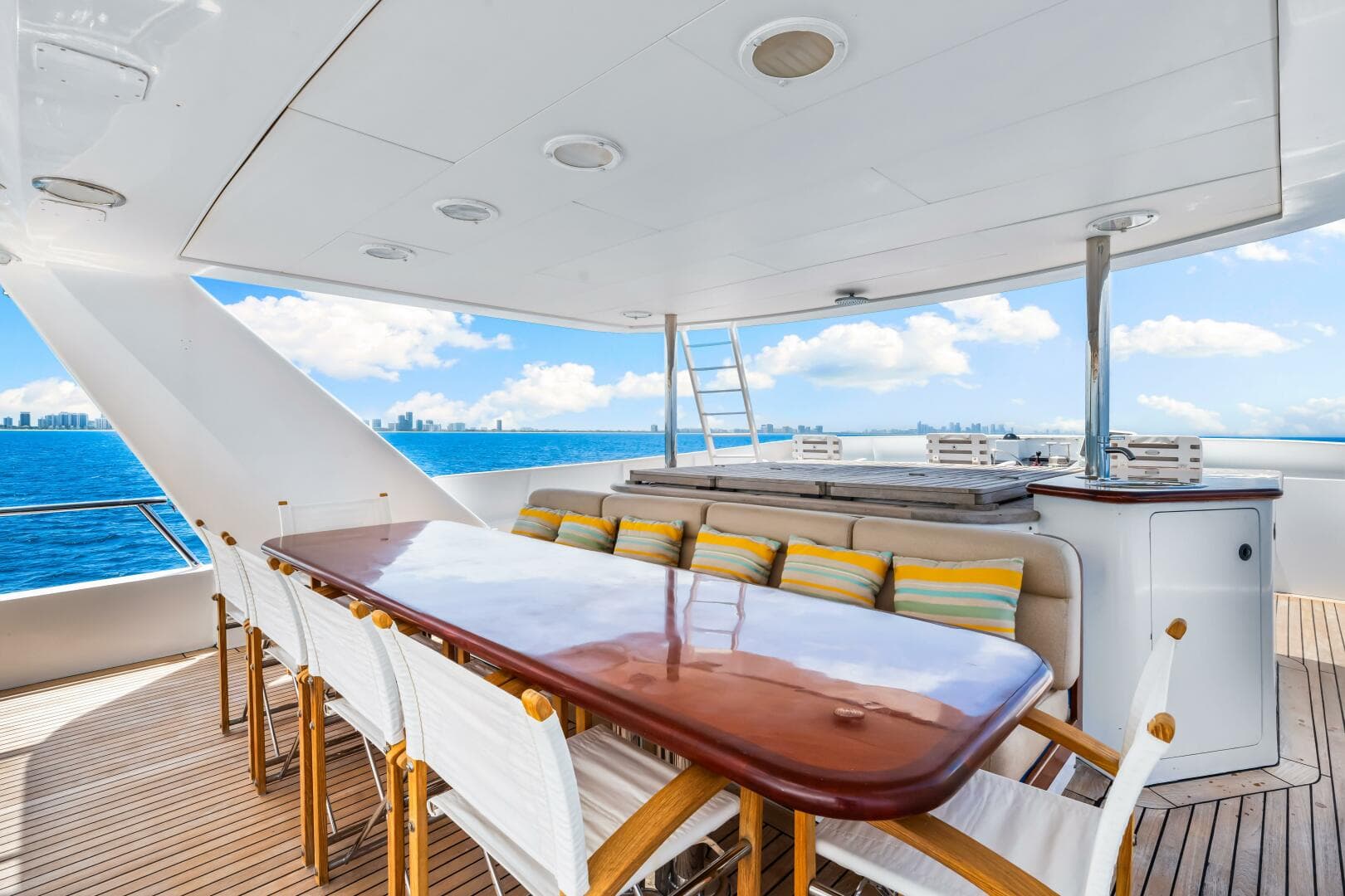 1996 Palmer Johnson Tri-Deck FB — photo 102