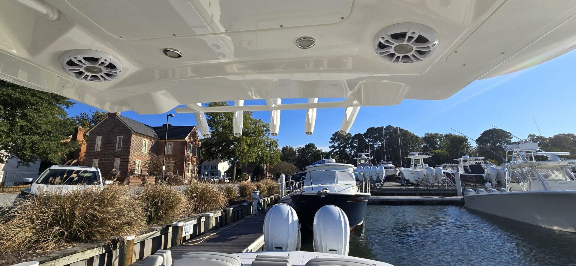 2021 Regulator 34 Center Console — photo 28