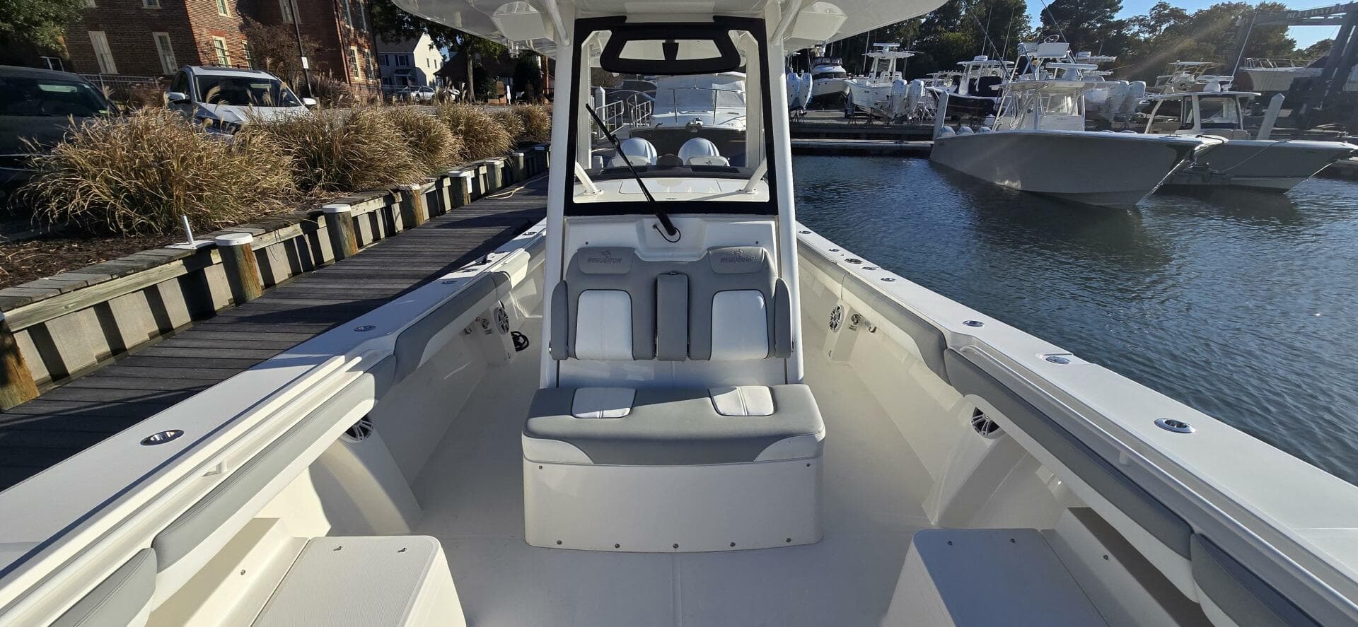 2021 Regulator 34 Center Console — photo 17