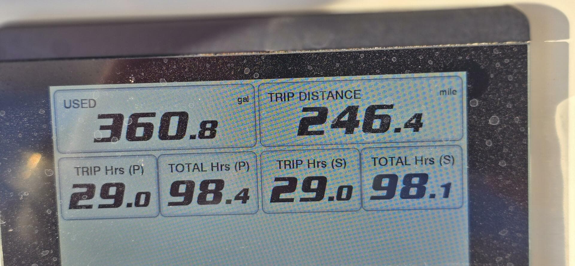 2021 Regulator 34 Center Console — photo 14