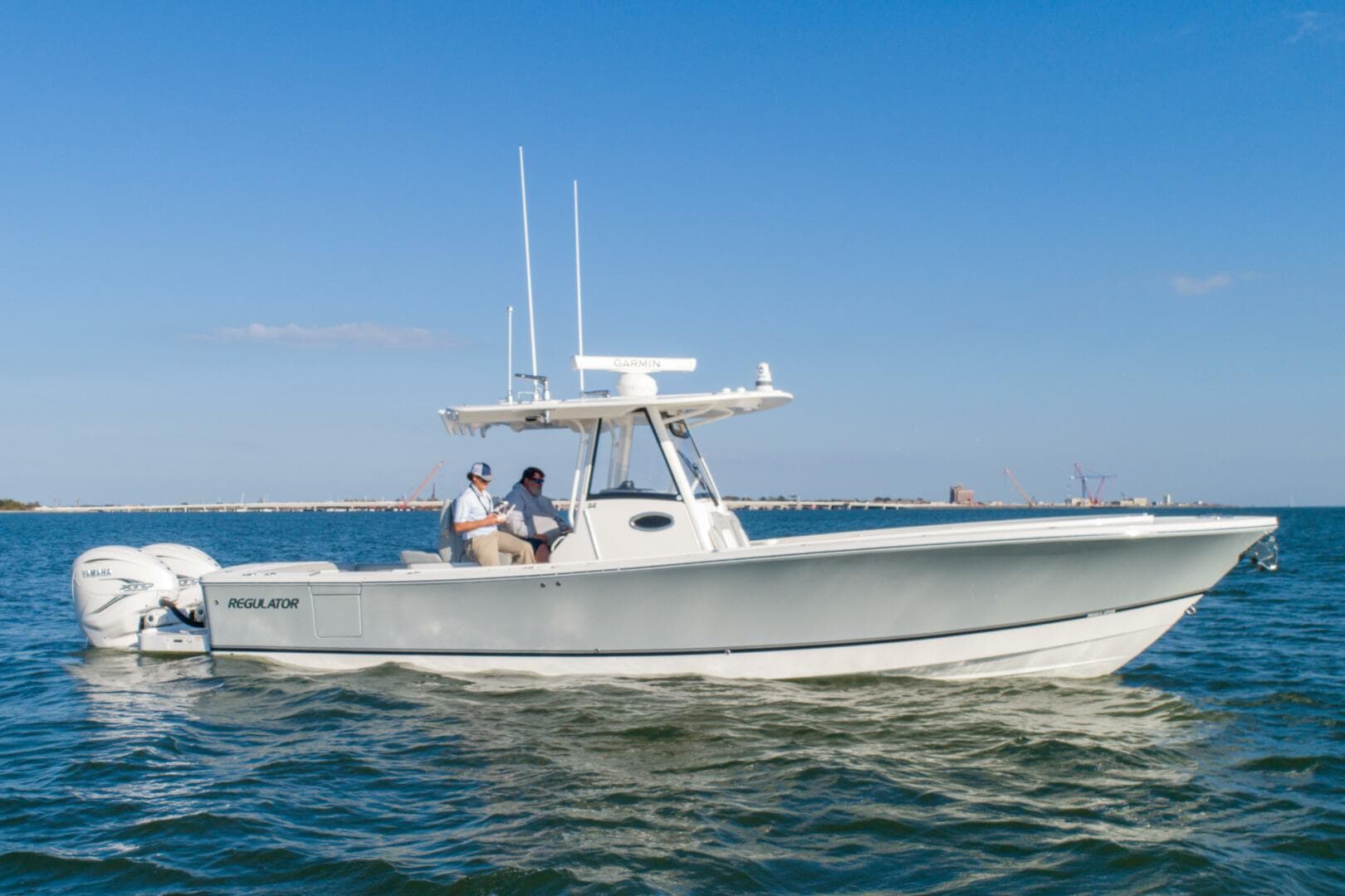 2021 Regulator 34 Center Console — photo 6