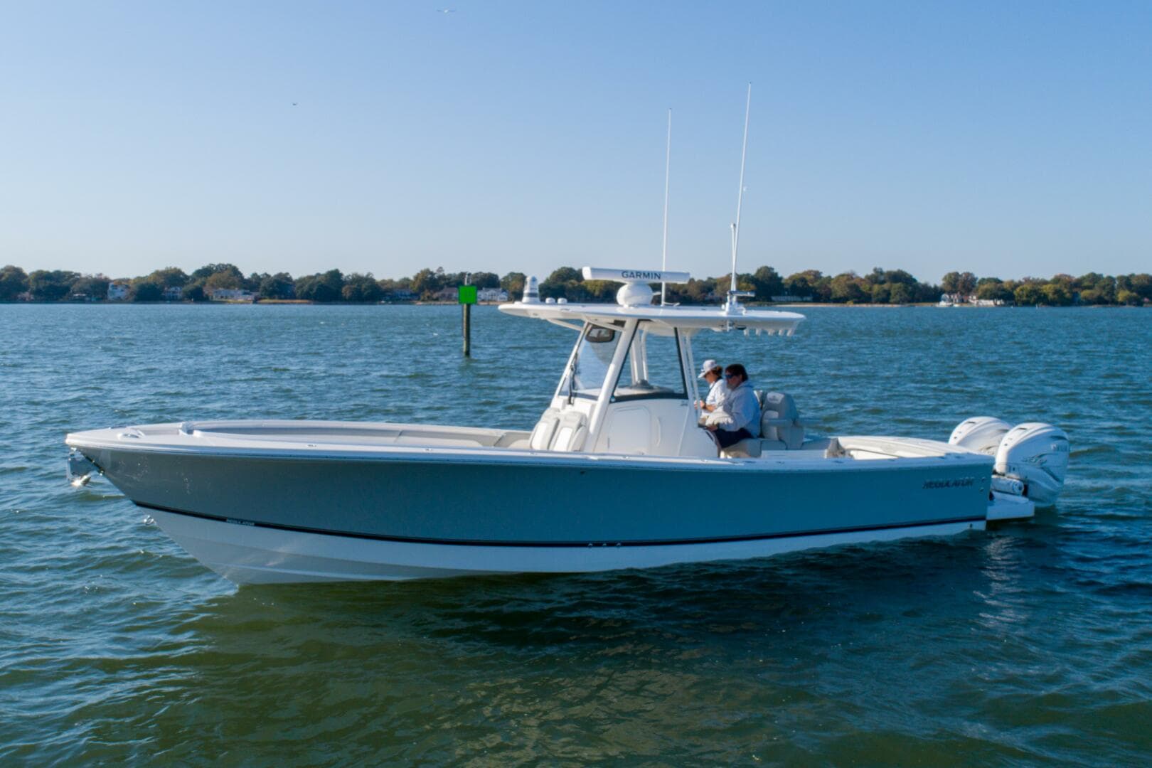 2021 Regulator 34 Center Console — photo 7