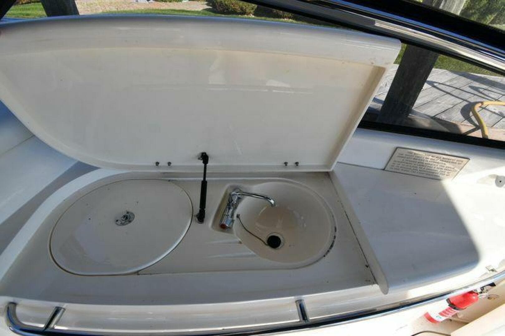 1997 Sunseeker Camargue 47 — photo 27