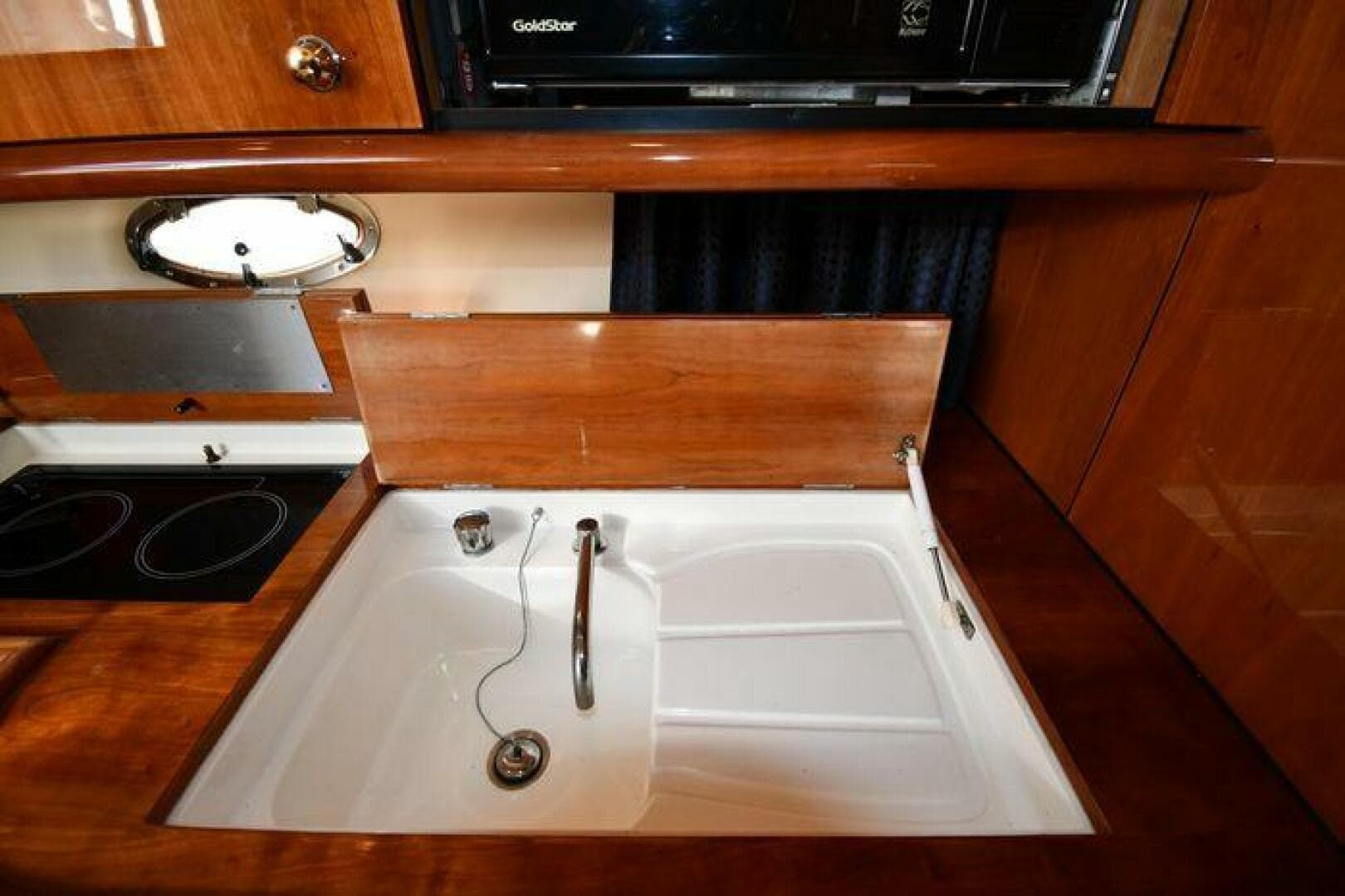 1997 Sunseeker Camargue 47 — photo 46