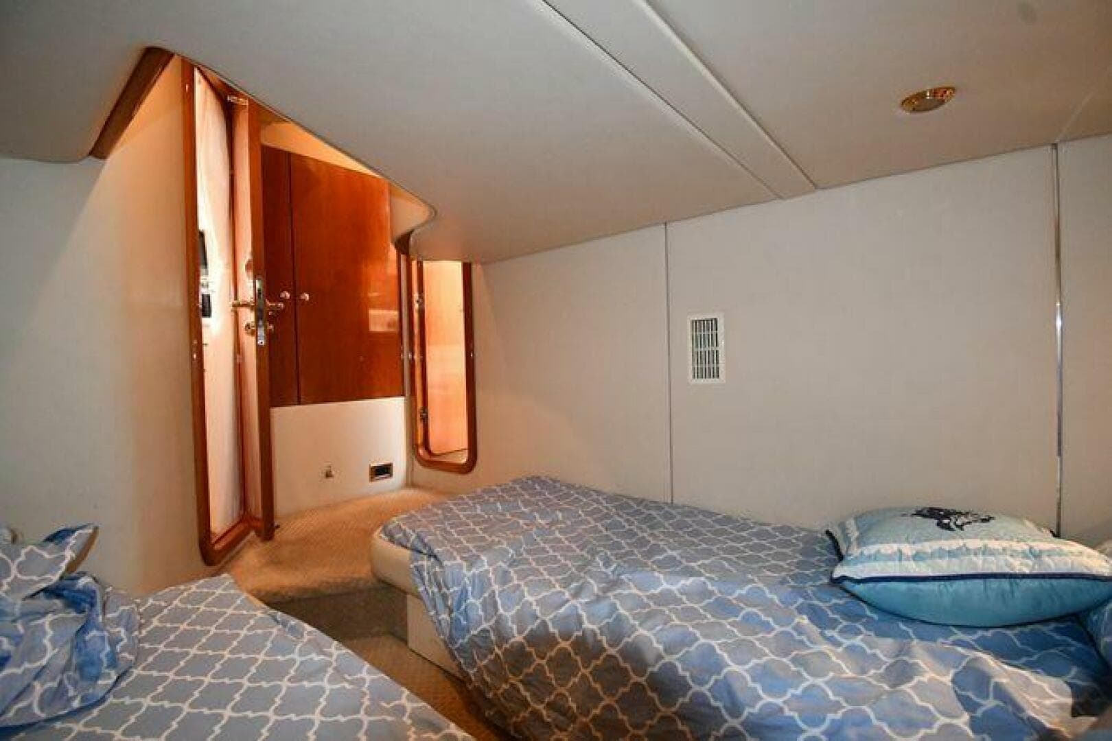 1997 Sunseeker Camargue 47 — photo 52