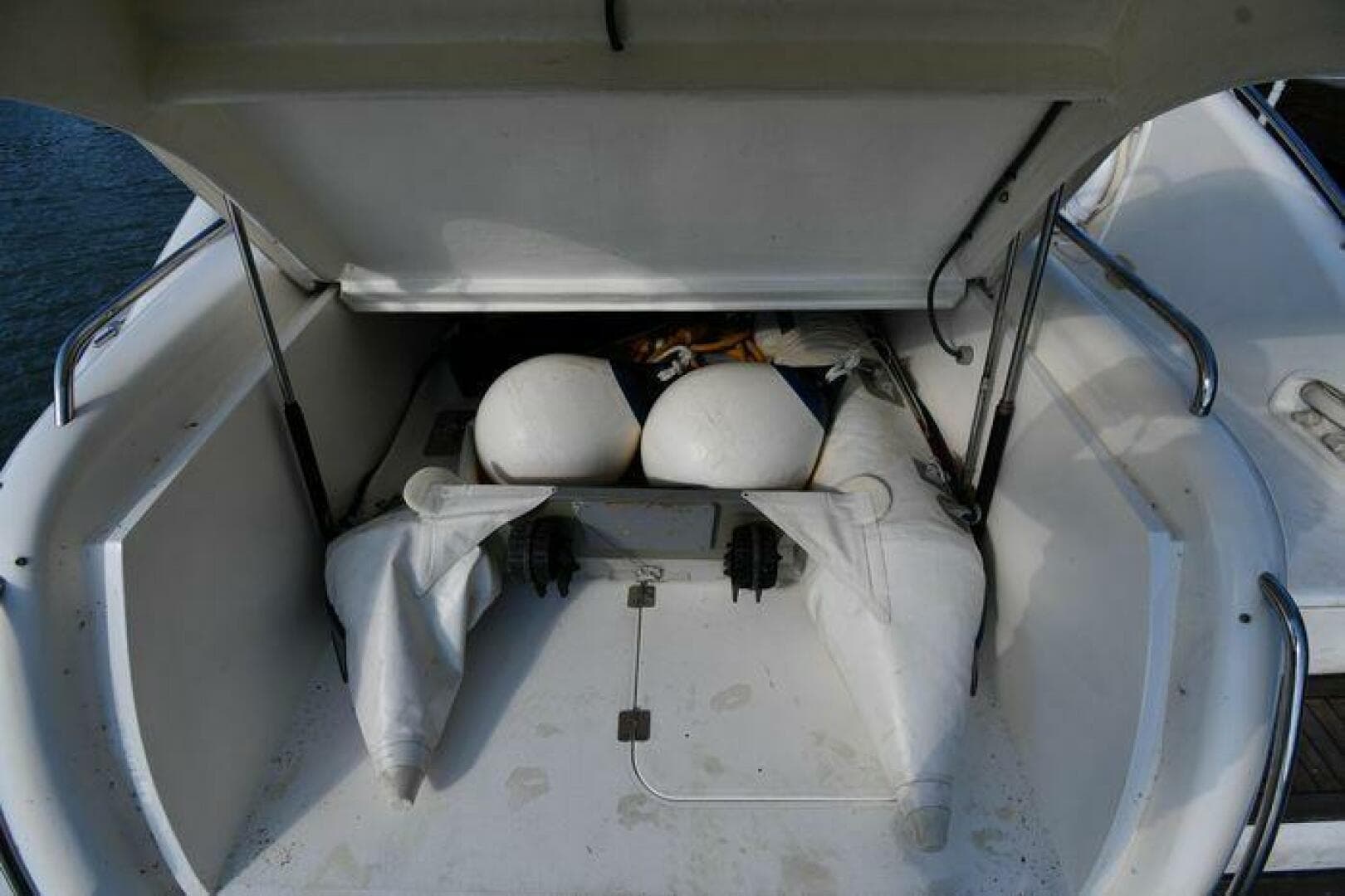 1997 Sunseeker Camargue 47 — photo 29