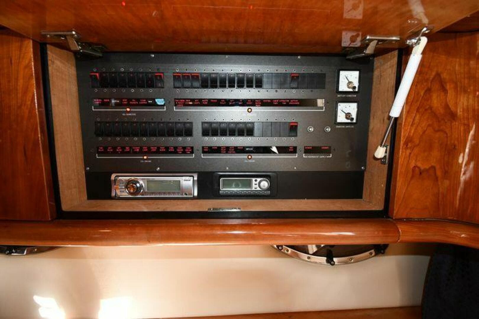 1997 Sunseeker Camargue 47 — photo 61